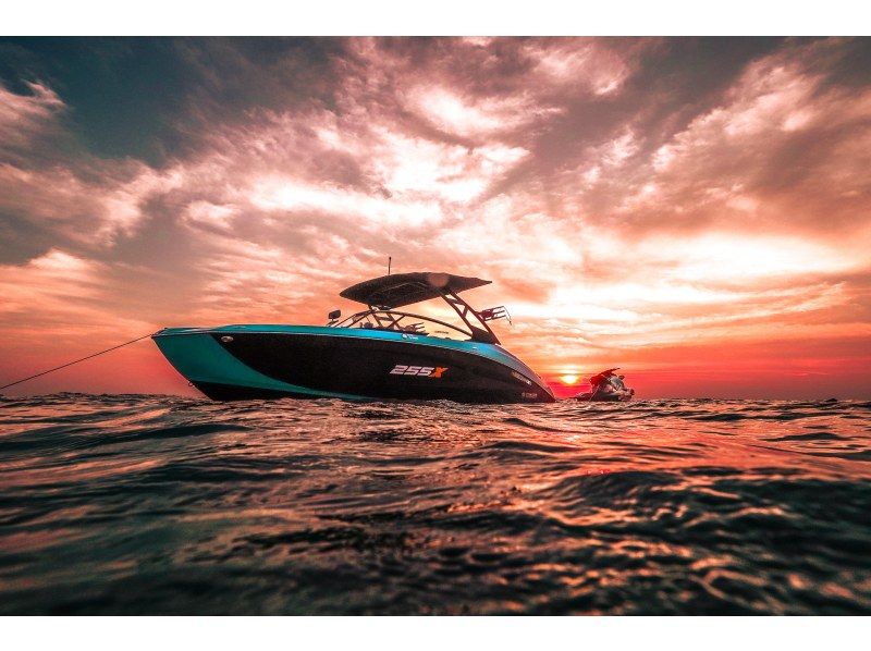 【宮古島｜完全貸切】ラグジュアリーボートチャーター 海を贅沢に遊び尽くすプライベートクルーズの紹介画像