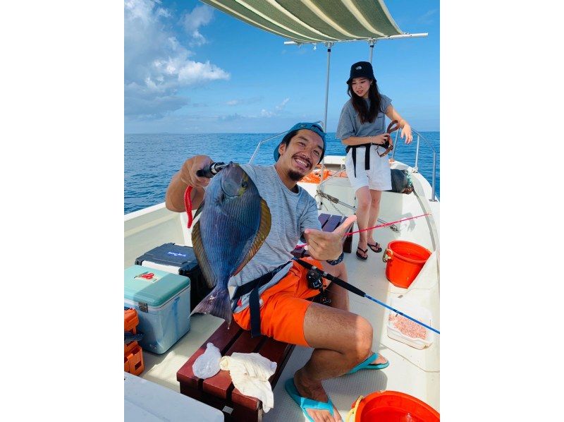 釣り＆ダイビング〔沖縄・北谷・アメリカンビレッジ〕ボートで海遊び！選べる午前/午後の紹介画像