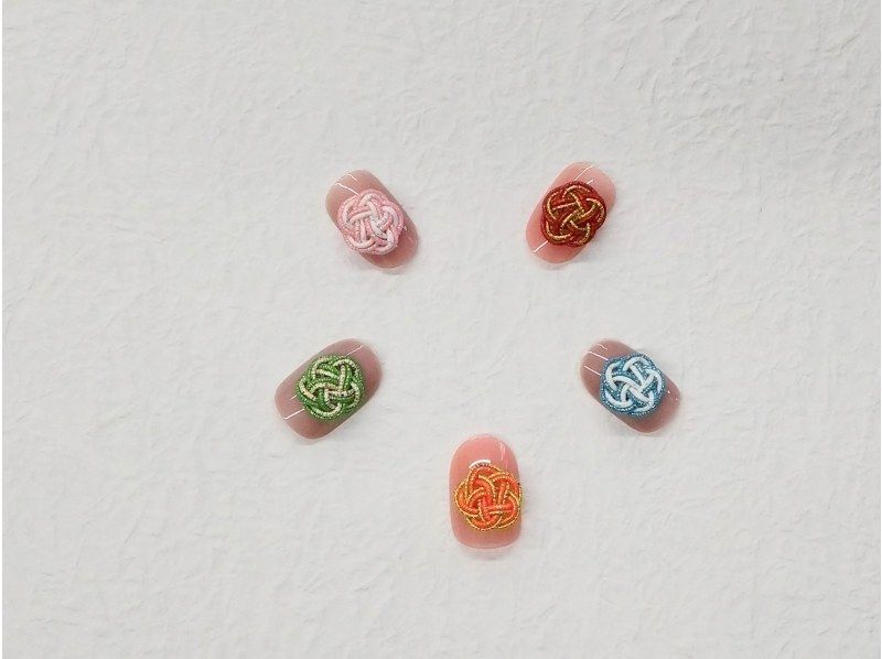 [Kyoto, Shijo Omiya] ★Let's tie traditional Mizuhiki to nail tips and add a Japanese-style decoration☆Special discount for May and June for new plans♪の紹介画像
