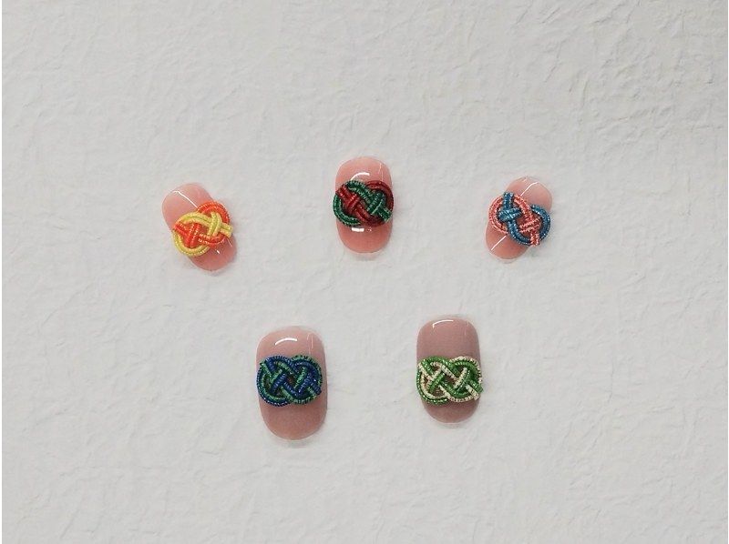 [Kyoto, Shijo Omiya] ★Let's tie traditional Mizuhiki to nail tips and add a Japanese-style decoration☆Special discount for May and June for new plans♪の紹介画像
