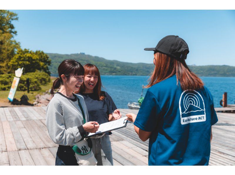 【北海道・洞爺湖】息を飲む絶景の中でゆったりサップ体験・写真は無料プレゼント付♪・初心者大歓迎・ファミリーやご友人と素敵な思い出作りを♪の紹介画像