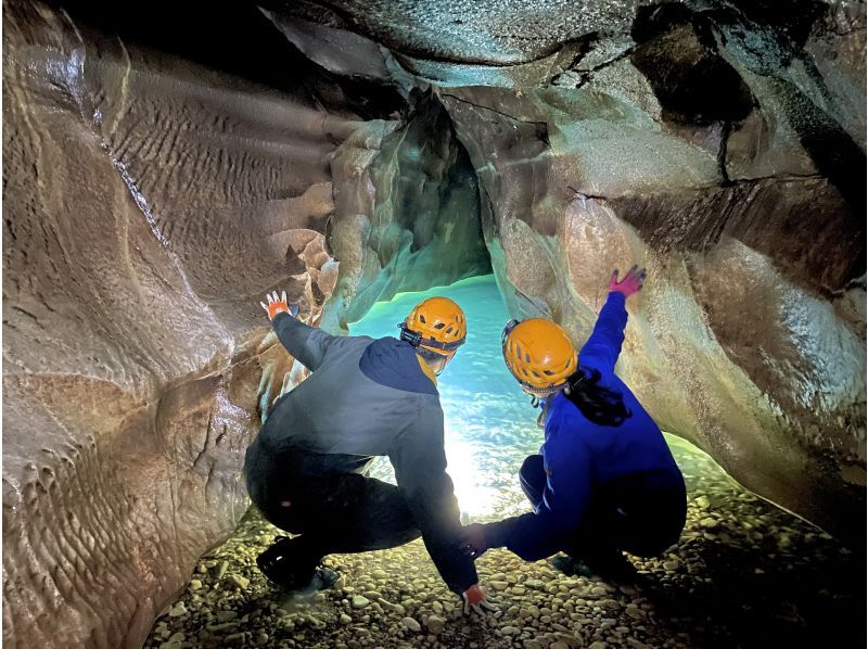 [Fukuoka/Kitakyushu] Hiraodai Cave Exploration (caving) Mysterious underground lake tourの紹介画像