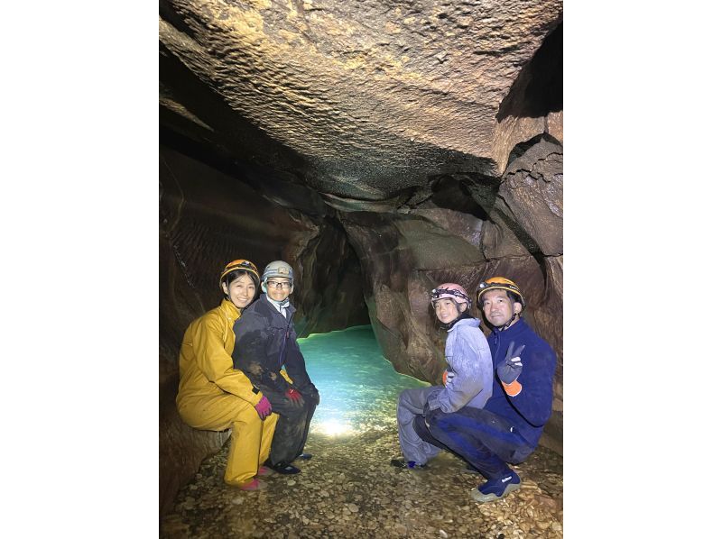 [Fukuoka/Kitakyushu] Hiraodai Cave Exploration (caving) Mysterious underground lake tourの紹介画像