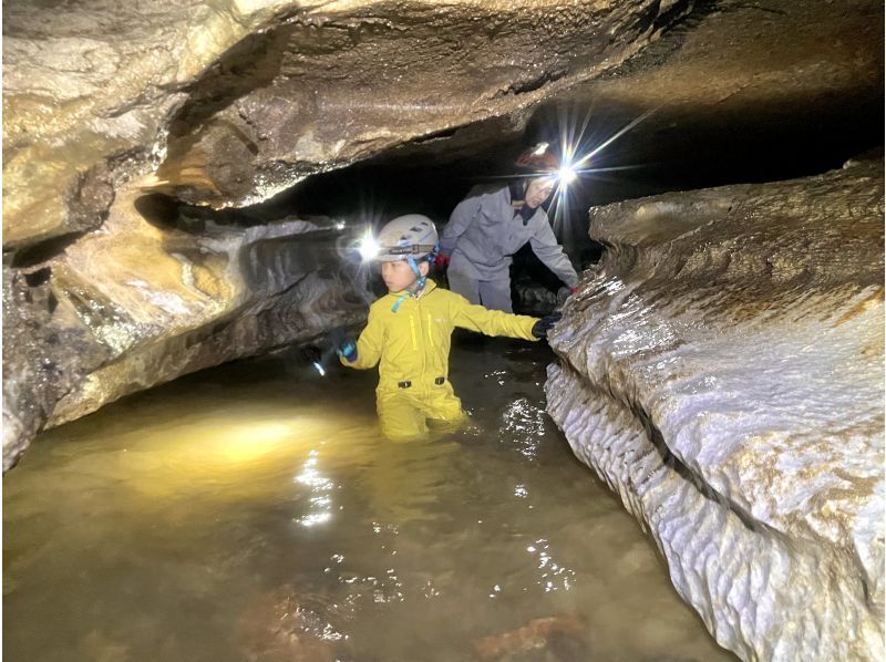 [Fukuoka/Kitakyushu] Hiraodai Cave Exploration (caving) Mysterious underground lake tourの紹介画像