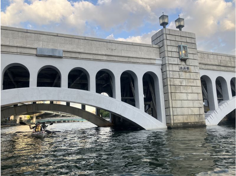 【大阪・桜ノ宮】水の都大阪運河ツアー半日カヤックツアー　1組限定プライベートツアーで安心安全！初心者・子ども歓迎！の紹介画像