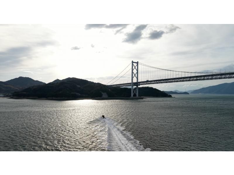 [Hiroshima/Onomichi] A 60-minute adventure ride using a high-speed boat ~ It's less likely to cause seasickness, so even small children can enjoy it!の紹介画像