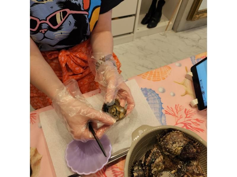 [Okinawa, Miyakojima] A first for Miyakojima! Experience extracting real pearls from Akoya oysters. Come empty-handed!の紹介画像