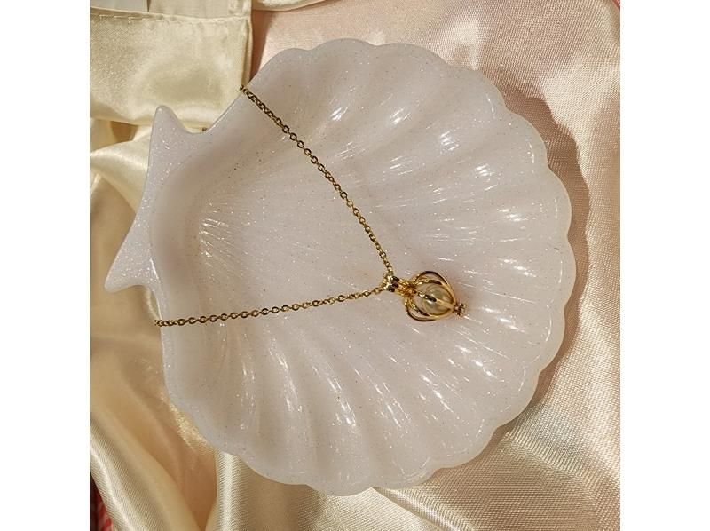 [Okinawa, Miyakojima] A first for Miyakojima! Experience extracting real pearls from Akoya oysters. Come empty-handed!の紹介画像