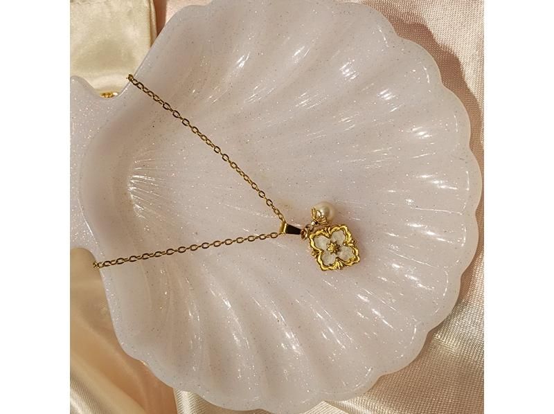[Okinawa, Miyakojima] A first for Miyakojima! Experience extracting real pearls from Akoya oysters. Come empty-handed!の紹介画像