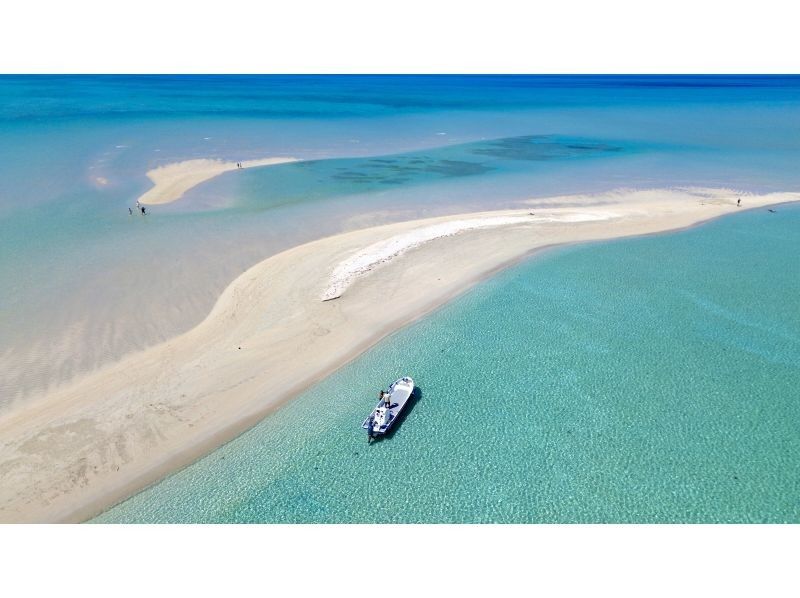[Okinawa Miyakojima] Go by boat to the phantom island [Yuni Beach] Drone photography and videos are also free ☆ Perfect for children to play in the water (5000 yen for children up to 15 years old) ☆ Toilets and air conditioning are fully equipped for your peace of mindの紹介画像