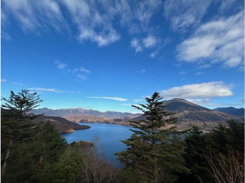 [Tochigi, Nikko] Cycling and hiking on Mount Hangetsu ~ Panoramic view of Lake Chuzenji! Enjoy a spectacular tour of Mount Hangetsu on an e-bike and hike ~の紹介画像