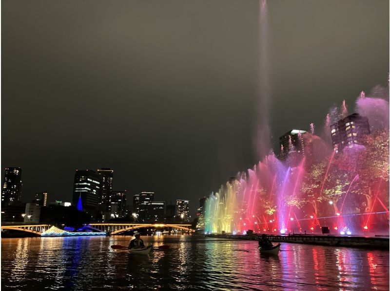 水の都大阪ナイトカヤックツアー　2025年限定　夜景＆Osakaリバーファンタジー光と水のエンターテイメントショー　一組限定の紹介画像