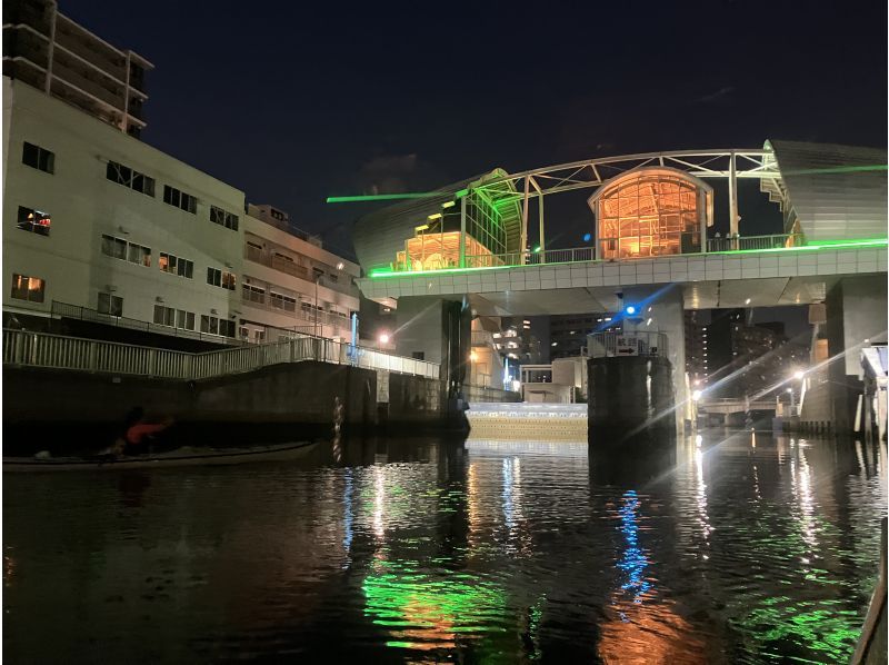 Water City Osaka Night Kayak Tour Expo Limited Time Plan Night View & Osaka River Fantasy Light and Water Entertainment Show Limited to 3 people per groupの紹介画像
