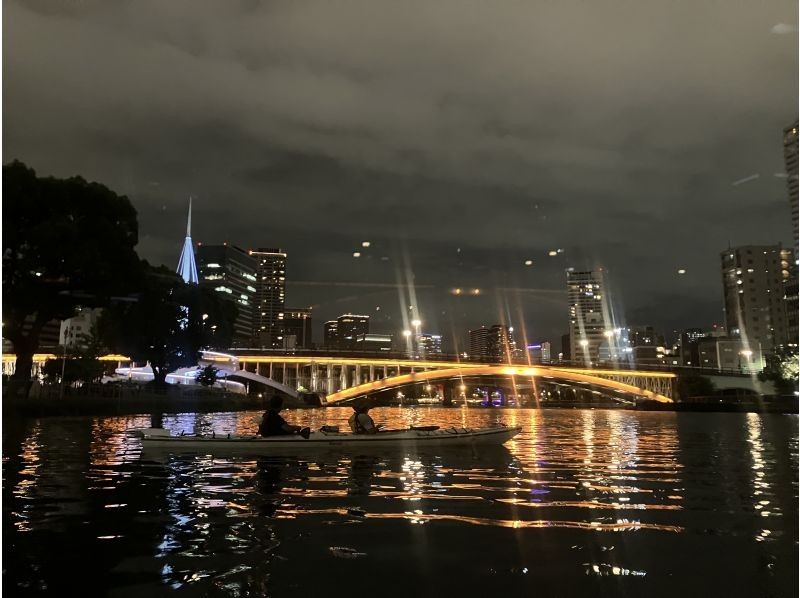 水の都大阪ナイトカヤックツアー　2025年限定　夜景＆Osakaリバーファンタジー光と水のエンターテイメントショー　一組限定の紹介画像