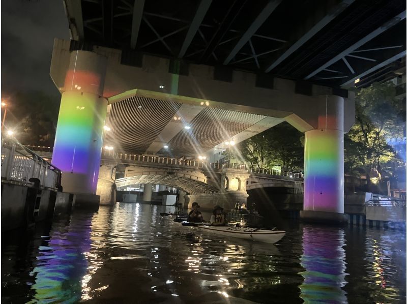水の都大阪ナイトカヤックツアー　2025年限定　夜景＆Osakaリバーファンタジー光と水のエンターテイメントショー　一組限定の紹介画像