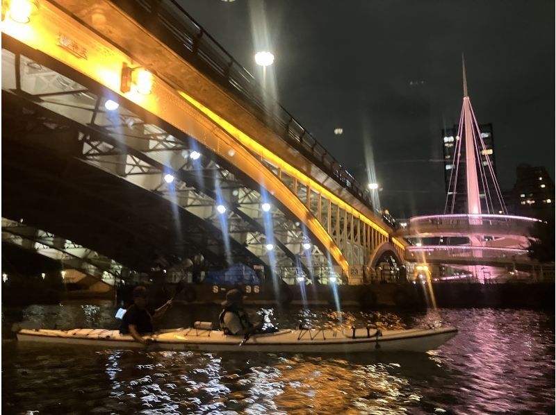 水の都大阪ナイトカヤックツアー　2025年限定　夜景＆Osakaリバーファンタジー光と水のエンターテイメントショー　一組限定の紹介画像