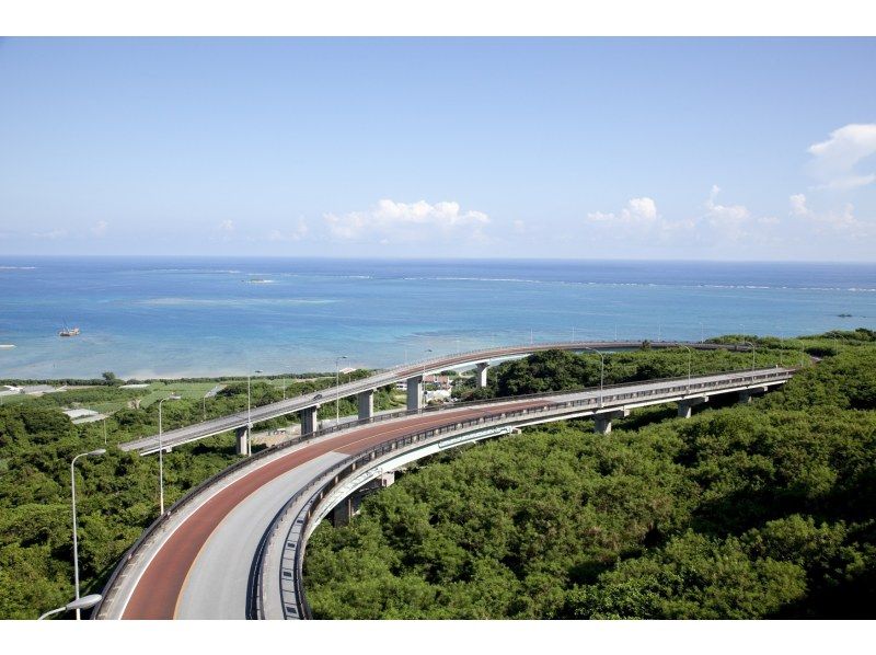 2025年4～9月【沖縄本島】那覇午前発　世界遺産　斎場御嶽へご案内　南部観光半日バスツアーの紹介画像