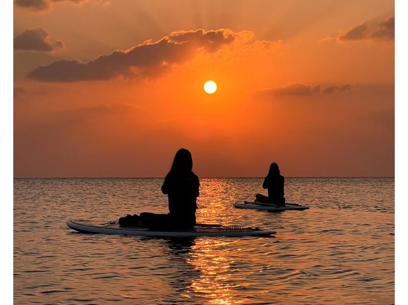 【沖縄・宮古島】《サンセットサップ》心癒される夕焼けを眺めながらSUPでクルージング！の紹介画像