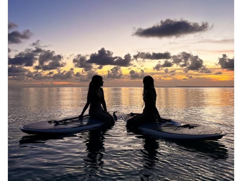 【沖縄・宮古島】《サンセットサップ》心癒される夕焼けを眺めながらSUPでクルージング！の紹介画像