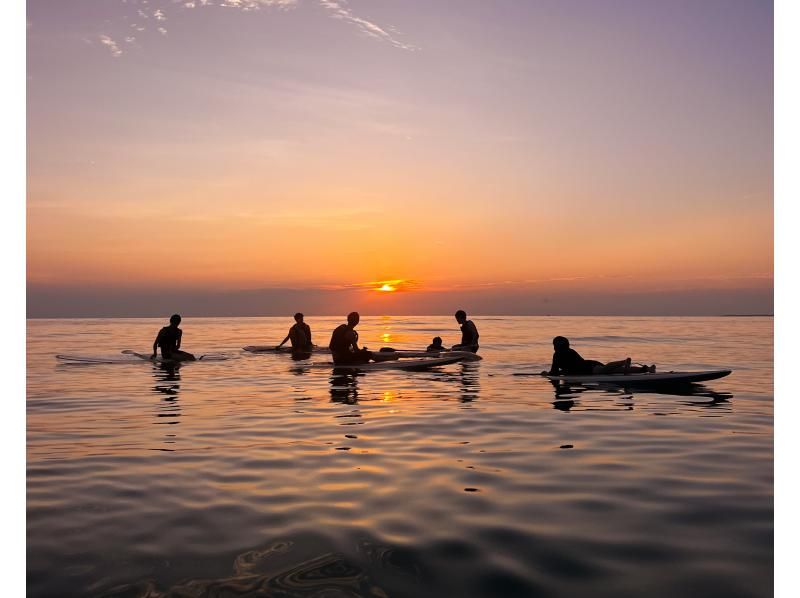 【沖縄・宮古島】《サンセットサップ》心癒される夕焼けを眺めながらSUPでクルージング！の紹介画像