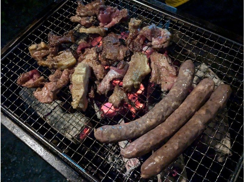 [Tokyo, Akiruno] Experience waterfall meditation, cave exploration, and BBQ! An adventure to explore Tokyo's hidden areas guided by a hunter! Refresh your mind and body with the effects of forest therapy♪の紹介画像