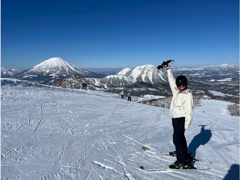 [Rusutsu | 6-hour ski lesson] Ski lesson on the finest powder snow! Fun ...