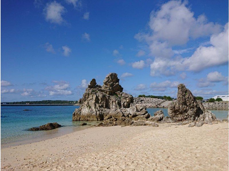 【沖縄本島各地OK】＜スノーケリング＞青の洞窟・ゴリラチョップなど◆齢制限なし◆1グループ毎に貸切開催◆Goproデータ無料の紹介画像