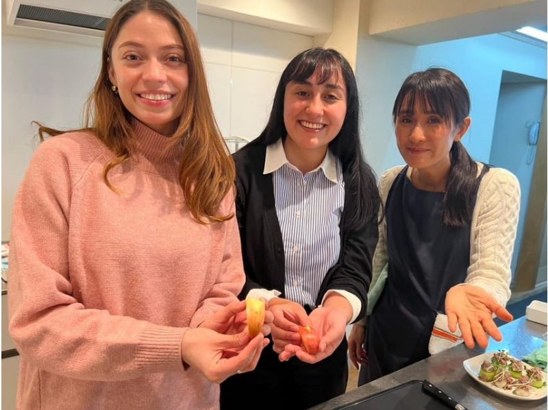 Hands On Wagyu Sushi Making Experienceの紹介画像