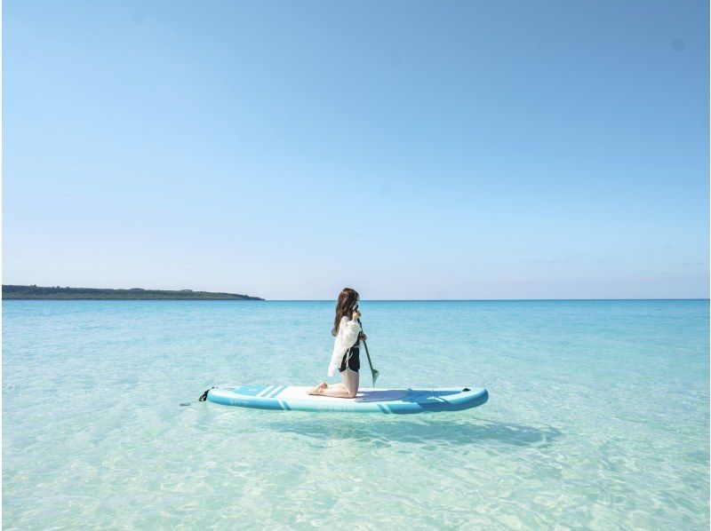 【宫古岛/可接送】★当天预约OK★【尽情享受宫古岛的超值方案！海龟浮潜x海滩SUP]免费交通，照片和视频数据！の紹介画像