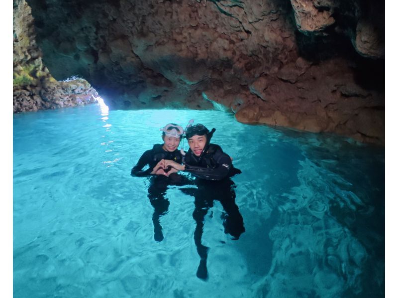 푸른 동굴 프리미엄 투어 | 사진. 동영상 무료 | 완전 전세제 | 6 세부터의 어린이도 참가 okの紹介画像