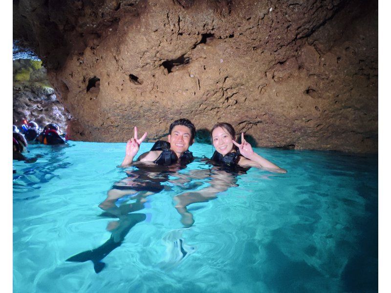 푸른 동굴 프리미엄 투어 | 사진. 동영상 무료 | 완전 전세제 | 6 세부터의 어린이도 참가 okの紹介画像