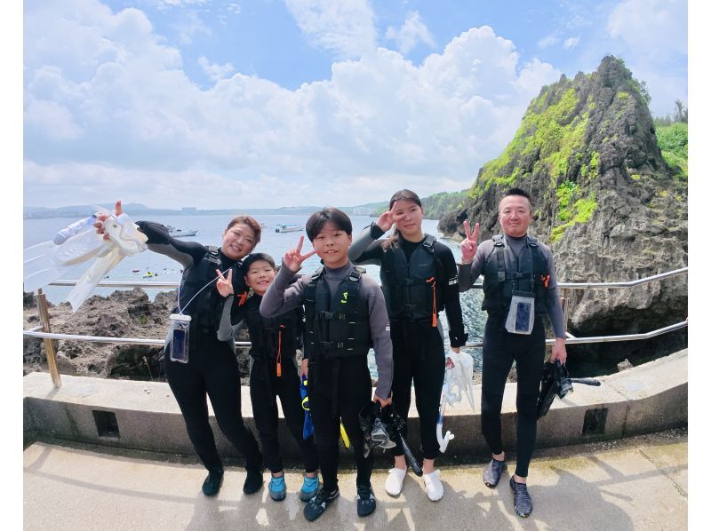 照片：免費影片⭐︎ 6歲至70歲均可｜青之洞窟｜僅限一組包場｜親子遊【適合家庭、情侶、初學者】可當天、最後時刻、提前預約の紹介画像