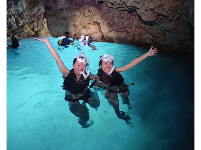 照片：點擊此處觀看免費影片⭐︎ 適合6至60歲 | 藍洞 | 僅限一個團體預訂 | 適合兒童 [非常適合家庭、情侶和初學者] 可當天預訂、臨時預訂和提前預訂の紹介画像