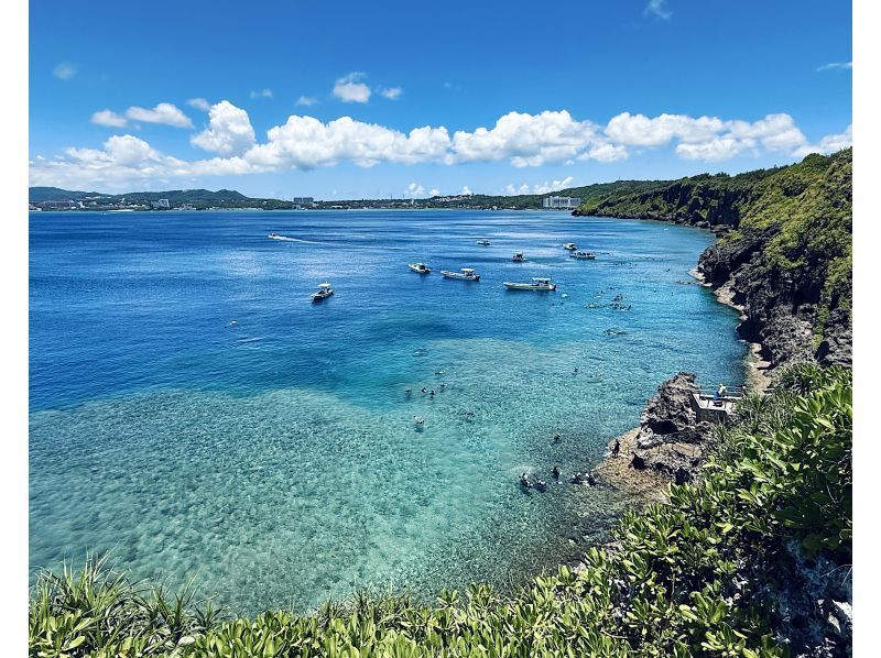 [Onna Village Blue Cave Snorkeling Experience] Get ultra-high-resolution Action 5pro underwater photos and videos, and a free feeding experience! Rain or shine! Same-day reservations acceptedの紹介画像