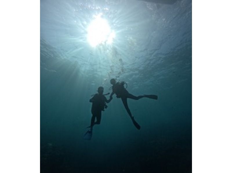 【沖縄・恩納村】青の洞窟体験ダイビングツアー （GoPro撮影データ無料即渡し・追加料金一切なし）の紹介画像