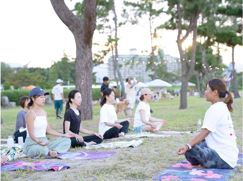 [ชิกะ นากาฮามะ] มาเล่นโยคะชายหาดสุดสดชื่นกันเถอะ! ★เปิดให้บริการเฉพาะวันเสาร์ที่ 26 กรกฎาคม 2025 เท่านั้น★の紹介画像