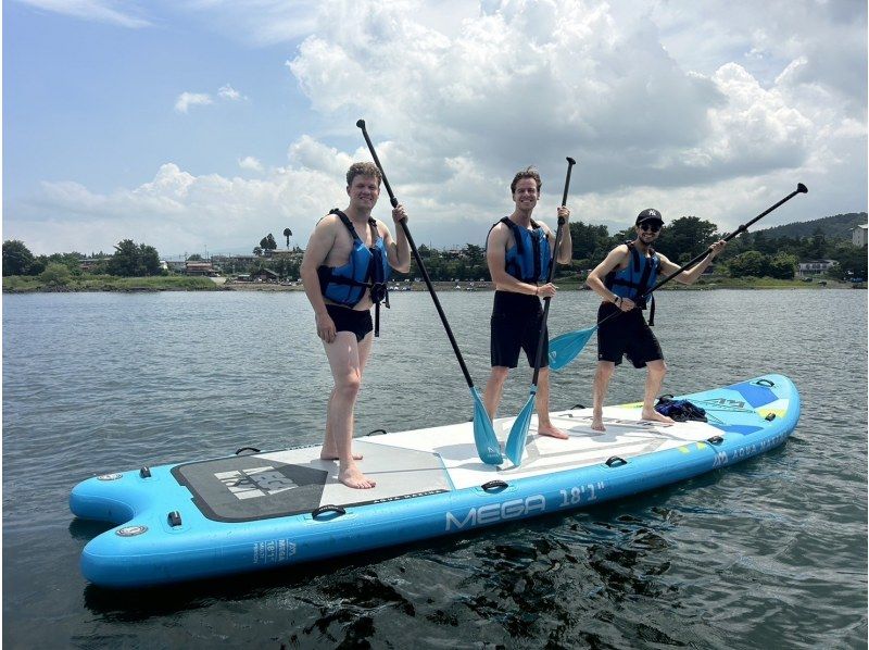 [Yamanashi Prefecture, Lake Kawaguchi] Let's all experience a giant SUP together!の紹介画像