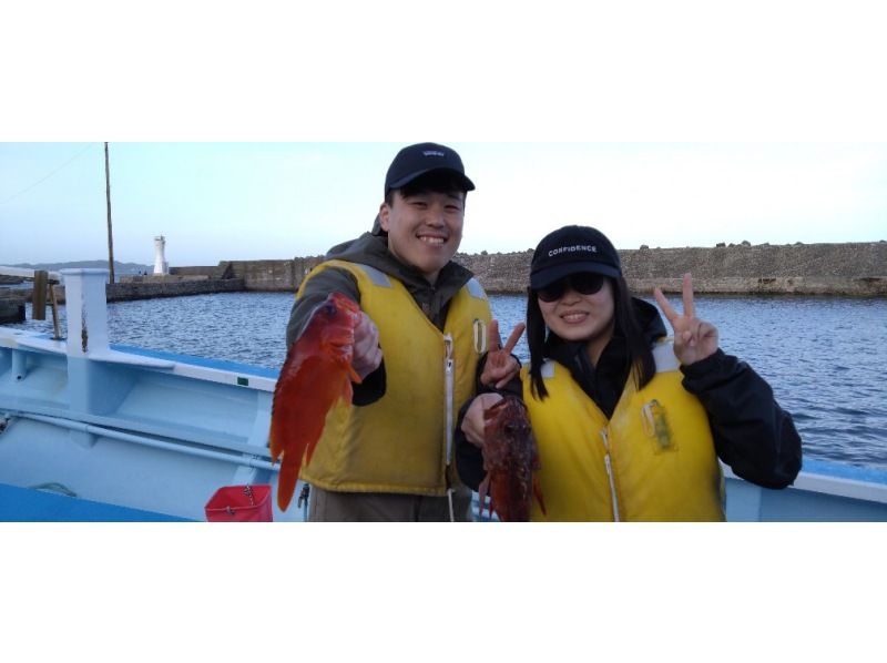 【千葉・勝浦市川津漁港】「午後便」お手軽簡単ルアーで多彩なお魚を釣り上げちゃおう！スーパーライトジギング体験　初心者、お子様、女性歓迎の紹介画像