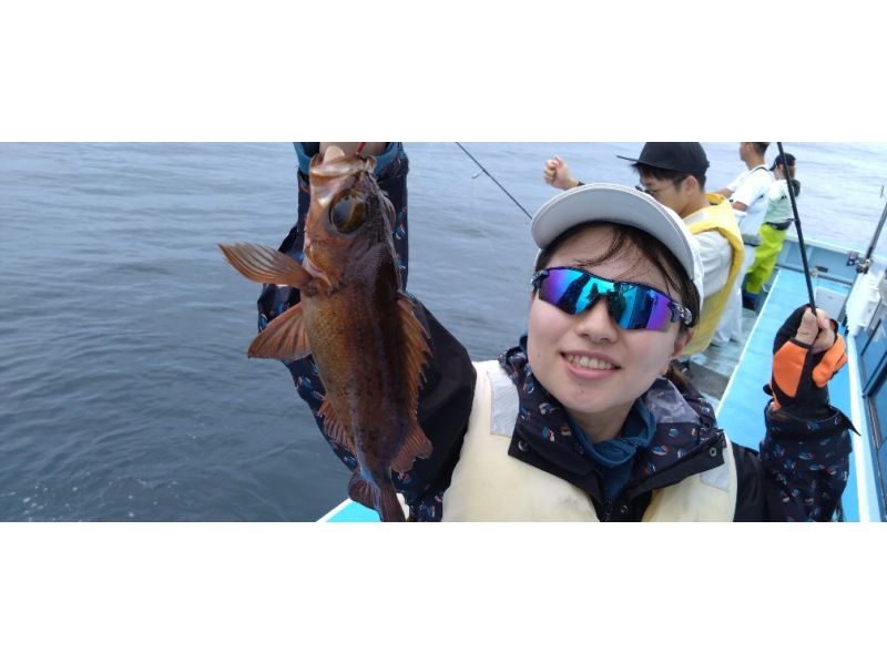 【千葉・勝浦市川津漁港】「午後便」お手軽簡単ルアーで多彩なお魚を釣り上げちゃおう！スーパーライトジギング体験　初心者、お子様、女性歓迎の紹介画像