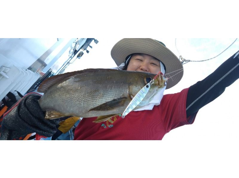 【千葉・勝浦市川津漁港】「午後便」お手軽簡単ルアーで多彩なお魚を釣り上げちゃおう！スーパーライトジギング体験　初心者、お子様、女性歓迎の紹介画像