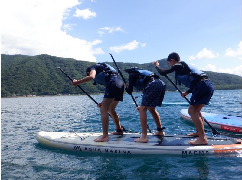 【山梨・西湖・SUPレンタル】SUP一式レンタルして自由にクルージング！120分の紹介画像