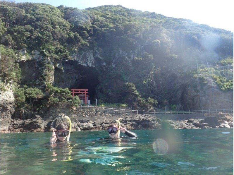 【初心者専門店『夢心地』】が案内する【シュノーケリング】屋久島の海でウミガメと一緒に泳ごう♪専用施設・更衣室、温水シャワー有り♪屋久島夢心地の紹介画像