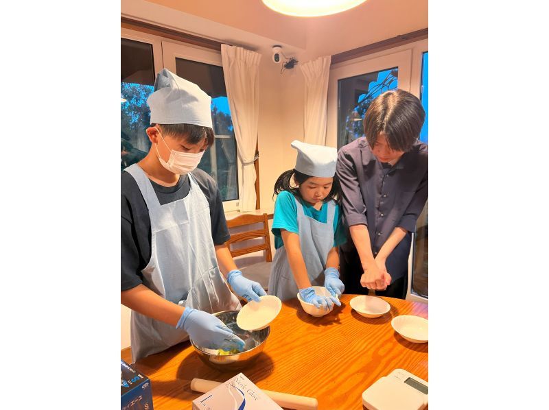 [熊本/阿蘇] 連清正君都會驚訝！體驗傳統甜點的美味，親手製作三色團子の紹介画像