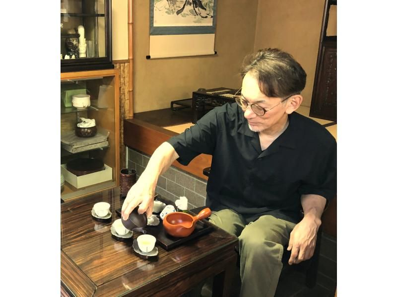 【大阪・堺】老舗茶舗で楽しむ 石臼で抹茶づくりと点て方体験の紹介画像