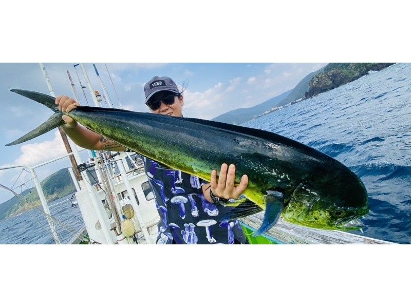 ジギングor餌釣り1日船釣りツアー　(トイレ完備、貸し出し可能)の紹介画像