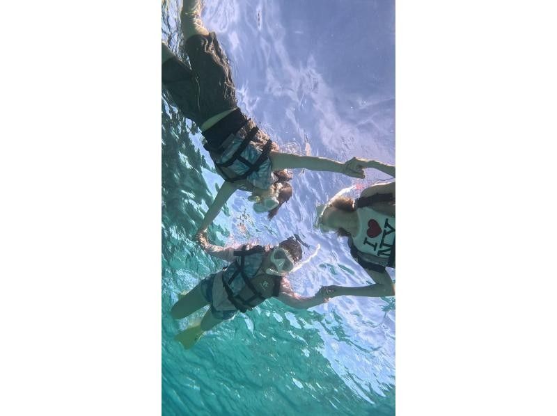 【沖縄・伊平屋島/1日】クルーズボート（貸切り☆6時間プラン）シュノーケル＆スキンダイビングなど遊び方自由！《送迎無料》グループ旅行に最適☆の紹介画像