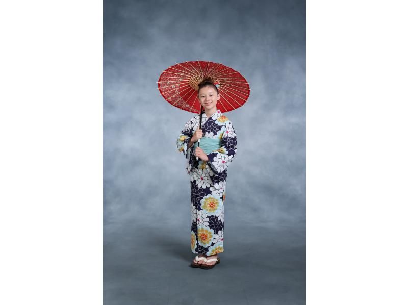 京都・二条城近く◇レンタル浴衣の着付け体験・プロカメラマンによるスタジオ撮影付き◇1名～OK！ 嵐山や金閣寺など人気観光地へもアクセス良し♪の紹介画像