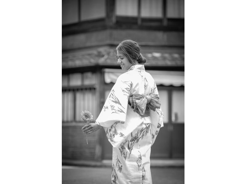 京都・二条城近く◇浴衣の着付け体験・プロカメラマンによるスタジオ撮影付き◇1名～OK！撮影後は浴衣姿で観光をお楽しみください♪の紹介画像