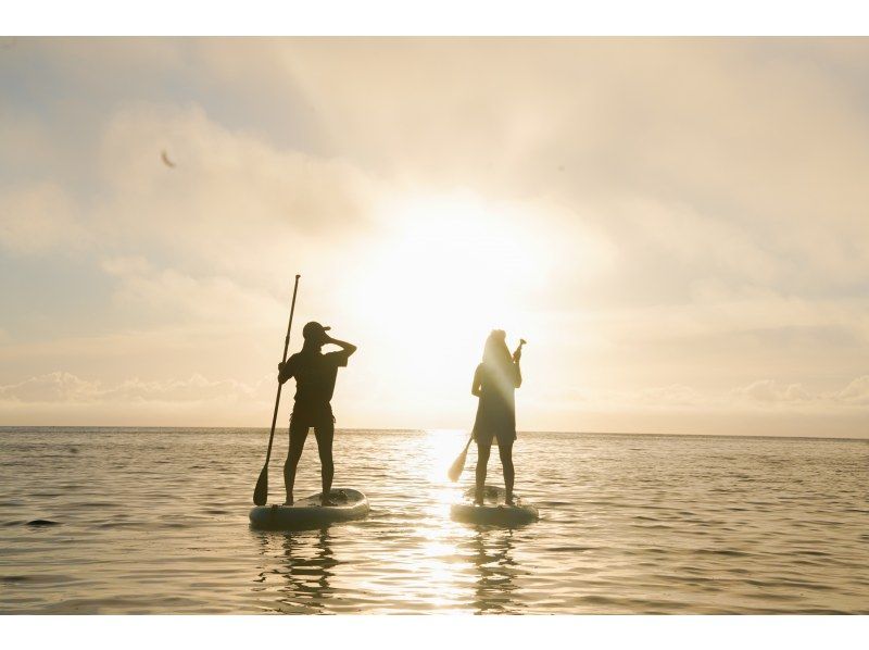 【미야코 섬 / 이른 아침】 ★ 오픈 기념 세일 중 ★ [ 바다 거북과 맞이하는 기적의 선 라이즈 SUP 투어]の紹介画像