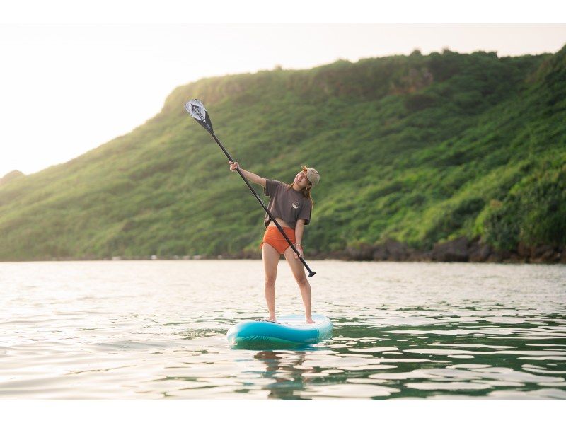 【미야코 섬 / 이른 아침】 ★ 오픈 기념 세일 중 ★ [ 바다 거북과 맞이하는 기적의 선 라이즈 SUP 투어]の紹介画像